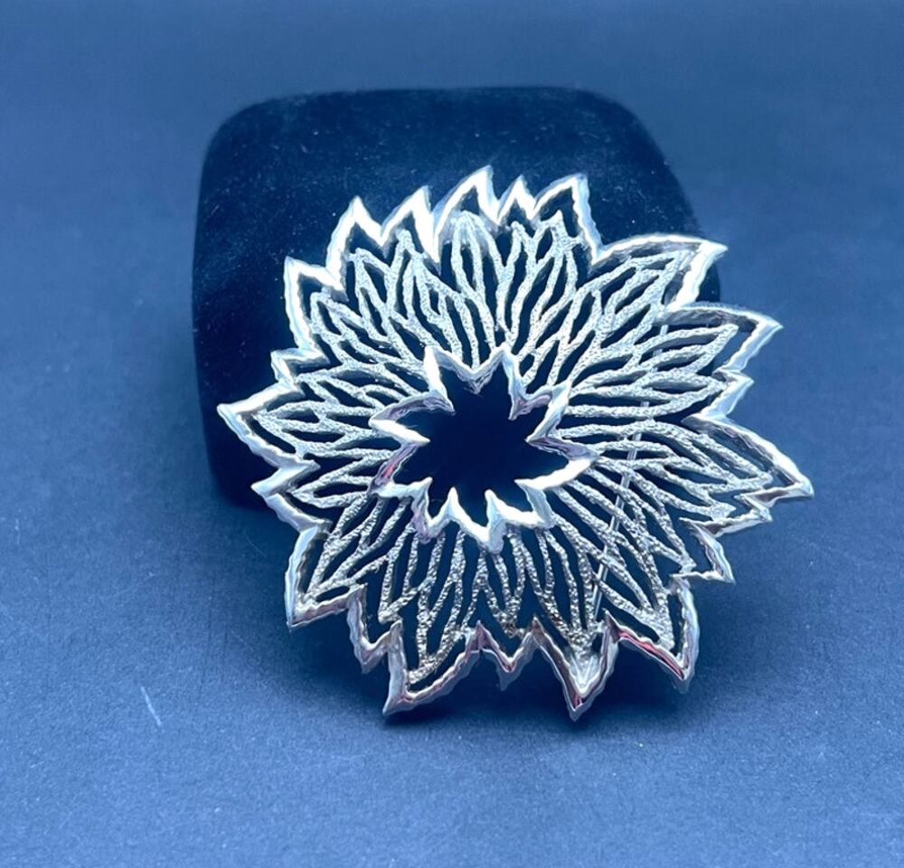 Crown Trifari Silver Tone Abstract Floral Atomic Era Brooch Openwork 2.5" Pin